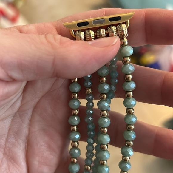 Francesca’s Apple Watch Band Light Green Sparkly Beads - Picture 1 of 3